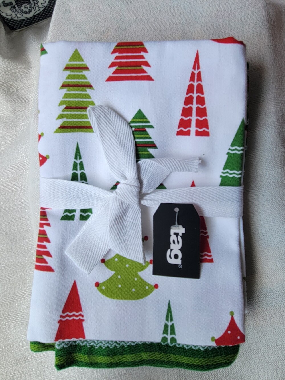 tag Cheerful Tree Dishtowel Set